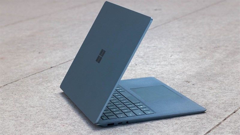 microsoft-ra-mat-surface-laptop-4-voi-hai-bo-vi-xu-ly-amd-va-intel