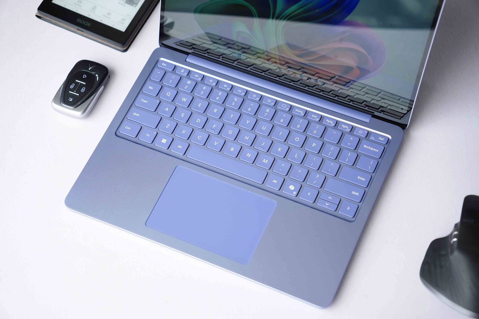 danh-gia-surface-laptop-13-inch-sau-1-thang