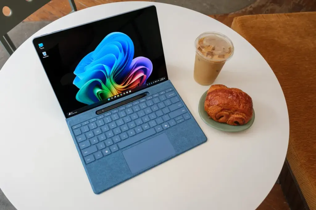 Surface Pro 11 vs MacBook Air M3: So Sánh 2-in-1 Hay Pin 18 Giờ? 1 surface-pro-11-oled-sieu-pham-copilot