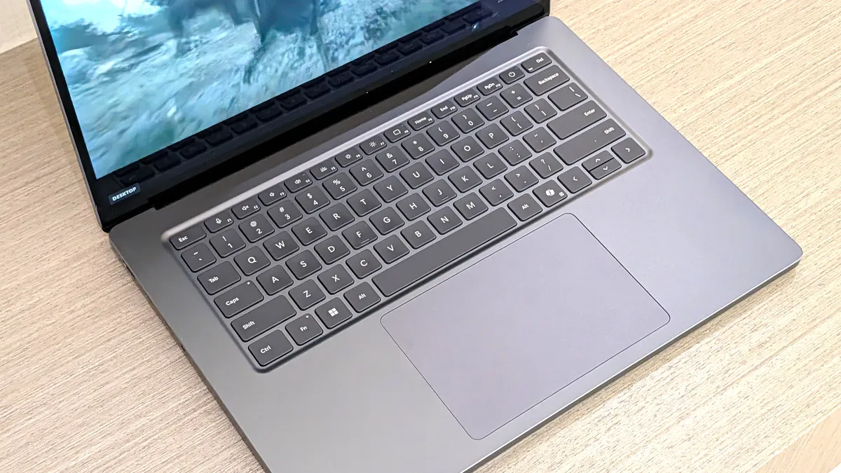 Đánh giá Surface Laptop Ultra: Máy trạm di động mới của Microsoft có đáng mua? 4 danh-gia-surface-laptop-ultra