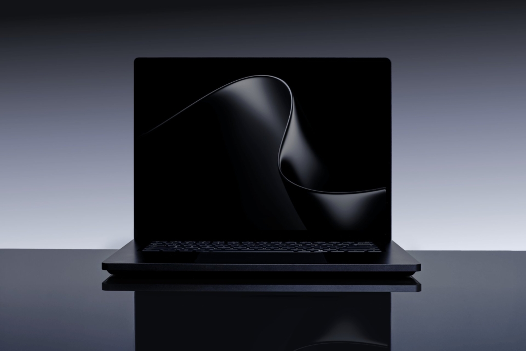 surface-laptop-ultra-ra-mat-nvidia-rtx-spark