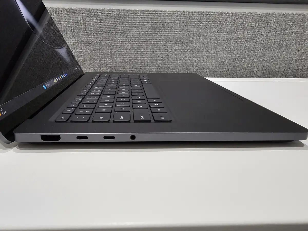 danh-gia-surface-laptop-ultra-surfacecity