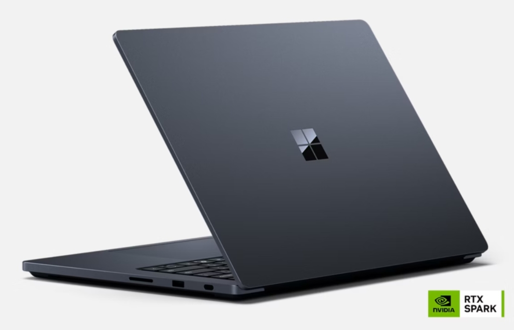 microsoft-tro-gia-1-000-usd-cho-nguoi-dung-macbook-pro-doi-sang-surface-laptop-ultra
