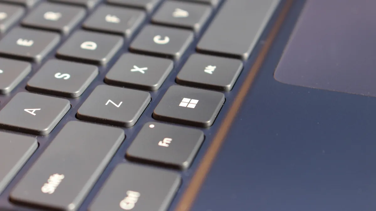 Surface Laptop Ultra công bố giá bán và đây là phản ứng thực tế từ cộng đồng Windows 3 surface-laptop-ultra-cong-bo-gia-ban-surfacecity