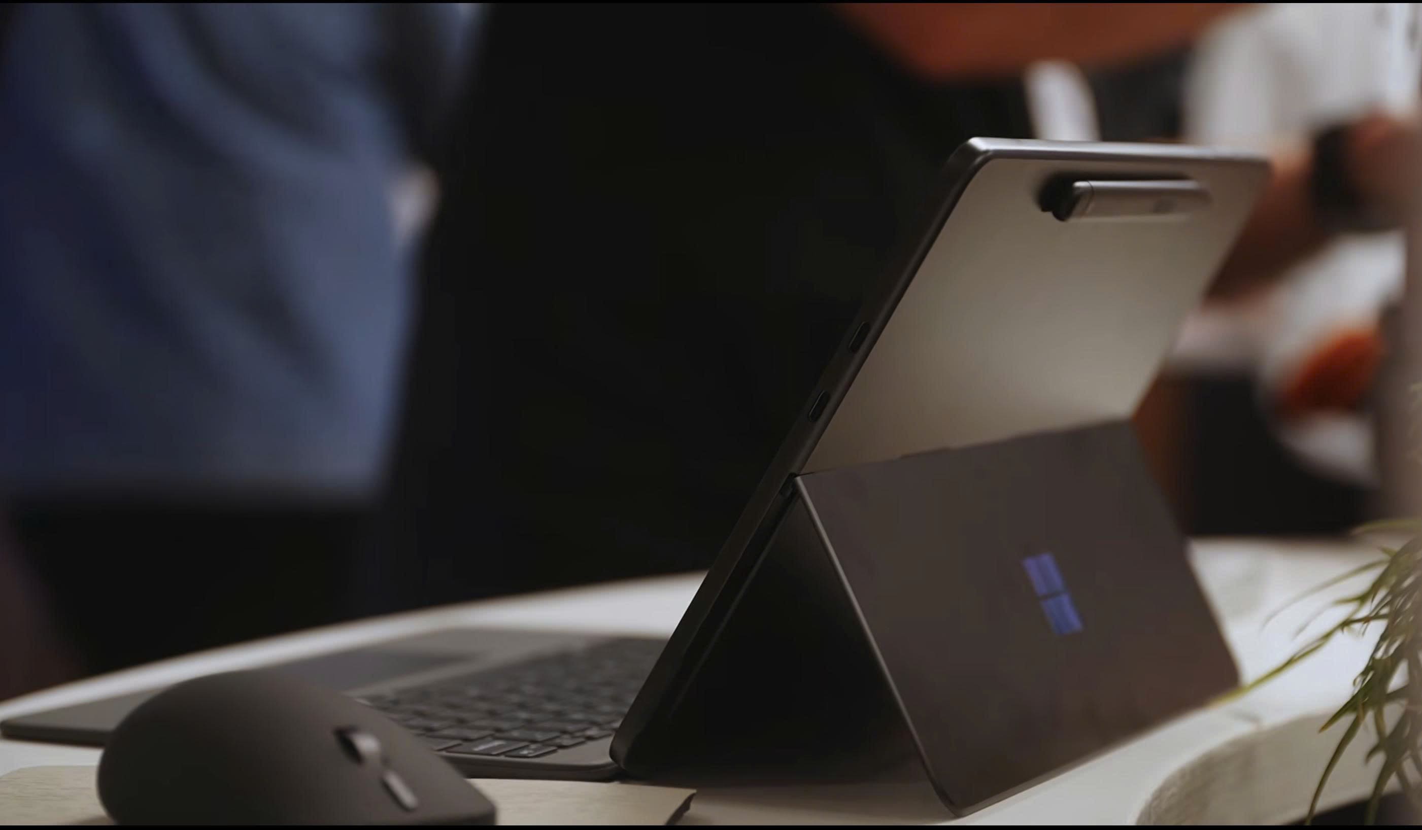 surface-pro-12-inch-the-he-thu-2-ra-mat-2.webp