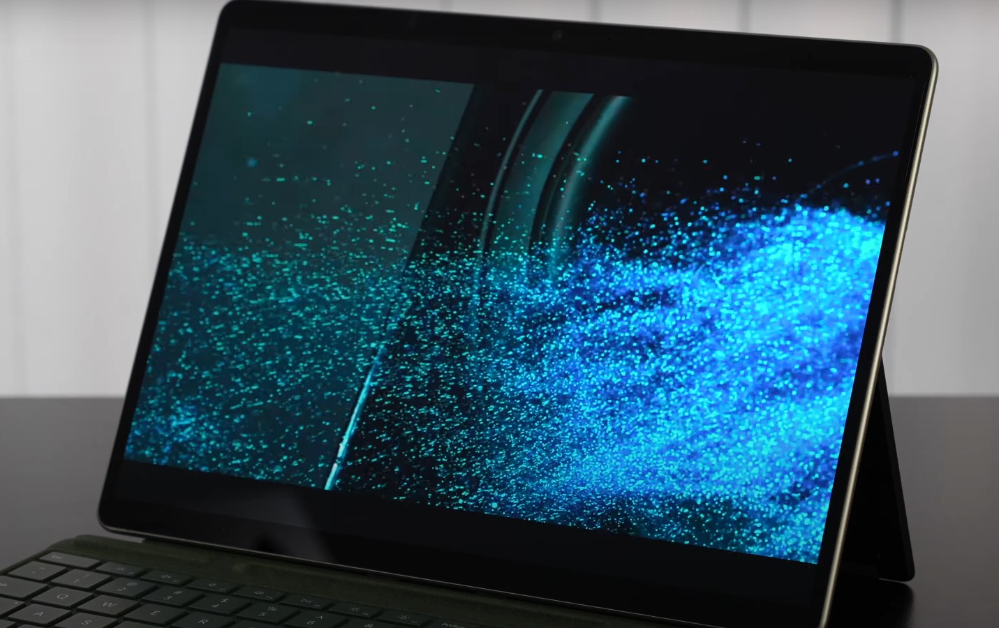 Surface Pro 9 tích hợp công nghệ Dynamic Refresh Rate